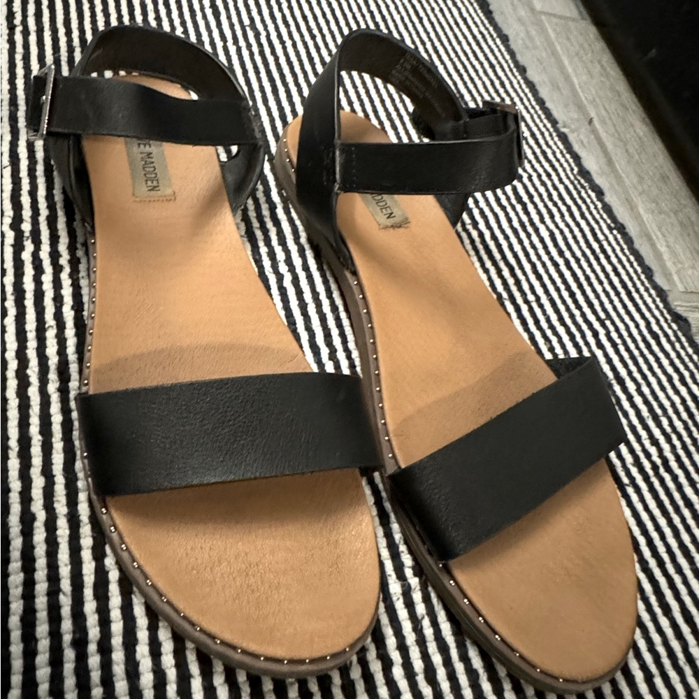Steve Madden Black Strap Sandal - Size 8.5